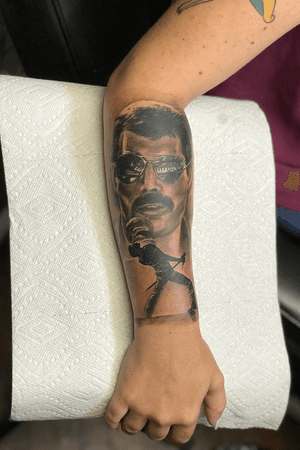 Freddy Mercury tribute,the start of a #Queen sleeve 
