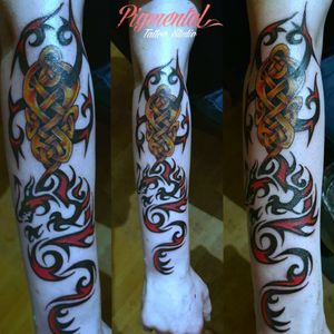 Tribal Dragon / Celtic Knot Mash-Up Tattoo#Tribal #TribalTattoo #TribalDragon #CelticKnot #CelticKnotTattoo #MashUp 