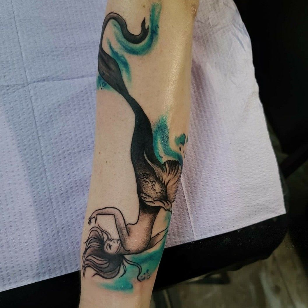 Tattoo uploaded by Toro Gazze  Todays fun realism tattoo mermaid  mermaidtattoo underwater sea OceanTattoos ocean lightning seacreature   Tattoodo