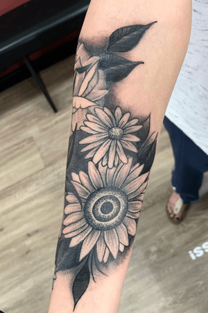 Back and grey floral half sleeve