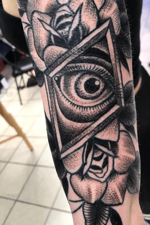 Black and grey neo traditional all seeing eye and roses