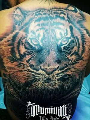 Realism tattooTatuaje estilo realismo de tigre