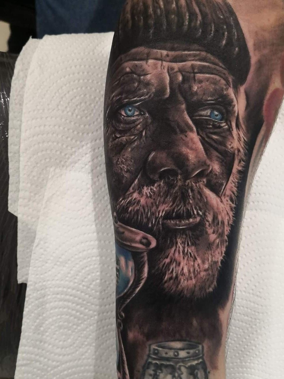 These Badass Seniors Prove That Your Tattoos Will Look Awesome In 40 Years   DeMilked