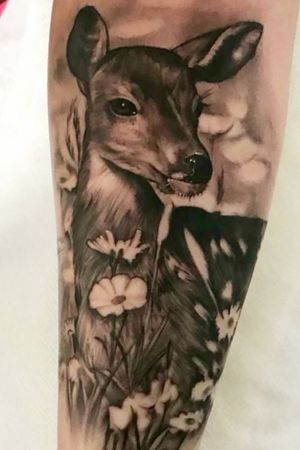 Black and gray deer I did. I love animal tattoos!! 