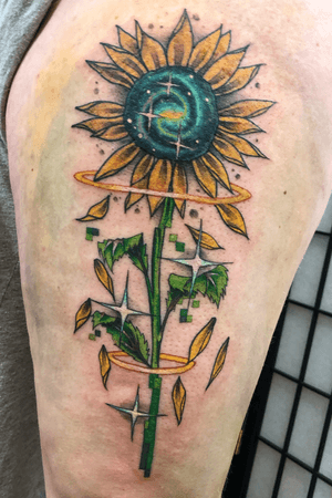 Sunflower #lasvegas# #trippy #sincity #cybertraditional #neotraditional  #neotradstyle #pixelart  #sunflower  #colorful #unique #futuristic #newschool 