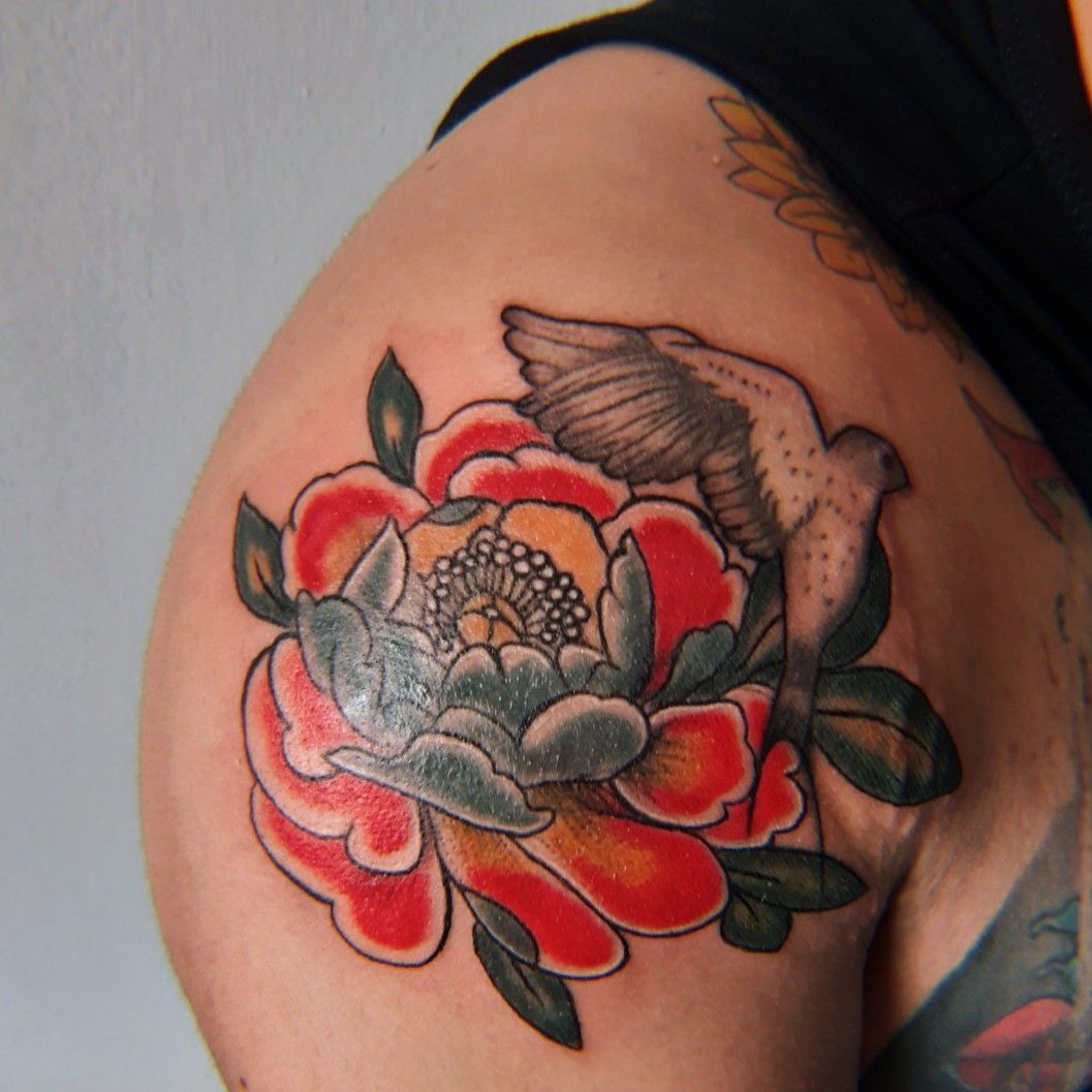 Tattoo uploaded by Alejandra.wg • Peony tattoo #ink #inked #inkedup  #inkedlife #inkedwoman #inkedgirl #tattoowoman #tattoostudio #ensenada  #bajacalifornia #mexico • Tattoodo