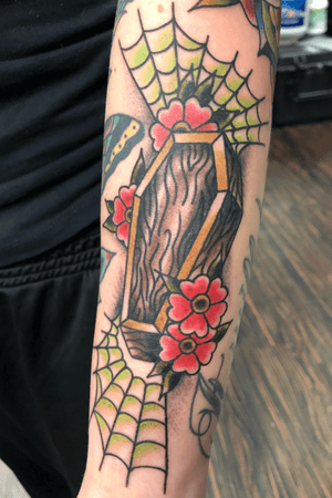 Pretty coffin. #Tattoo #tattoos #tattooing #color #colors #colortattoo #colortattoos #colortattooing #traditional #traditionaltattoo #traditionaltattoos #traditionaltattooing #traditionaltattooartist #bold #boldwillhold #boldlines #colorado #coloradotattooer #coloradosprings #coloradospringstattoo #coloradospringstattoos #coloradospringstattooartist #handmade #tilthegrave 