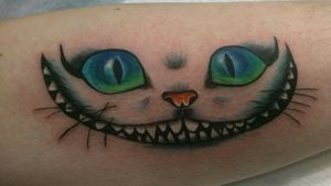 Alice in wonderland cat we are all mad here tattoo colourTattoo u bojiZakazivanje 0612828677 viberInstagram @ink_ra_tattoo#beograd #coloredtattoo #color #AliceinWonderlandtattoo #cat #cattattoo 