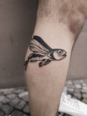 Flying fish Tattoo---by Christian EisenhoferInstagram: @tattoosandbadjokes  Zoes Zirkus Tattoo Berlin, Germany---#flyingfish #fish #fishtattoo #flyingfishtattoo #graphic #boldlines #Black #blacktattoo #funny #graphic #simple #dotwork #blackwork #illustration #berlin #kreuzberg #fisch #fischtattoo #fliegenderfisch #wings #flying #fly 
