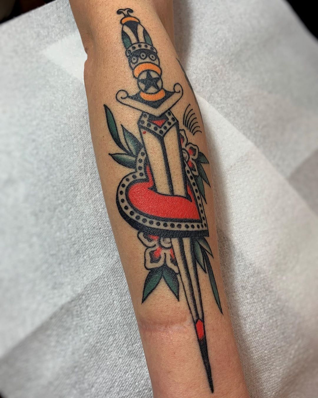 Entry #10 by tanharahmantanji for LV TATTOO