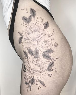 Flower tattoo by Emma Kristin #emmakristin #flower #floral #roses #nature #fineline #illustrative
