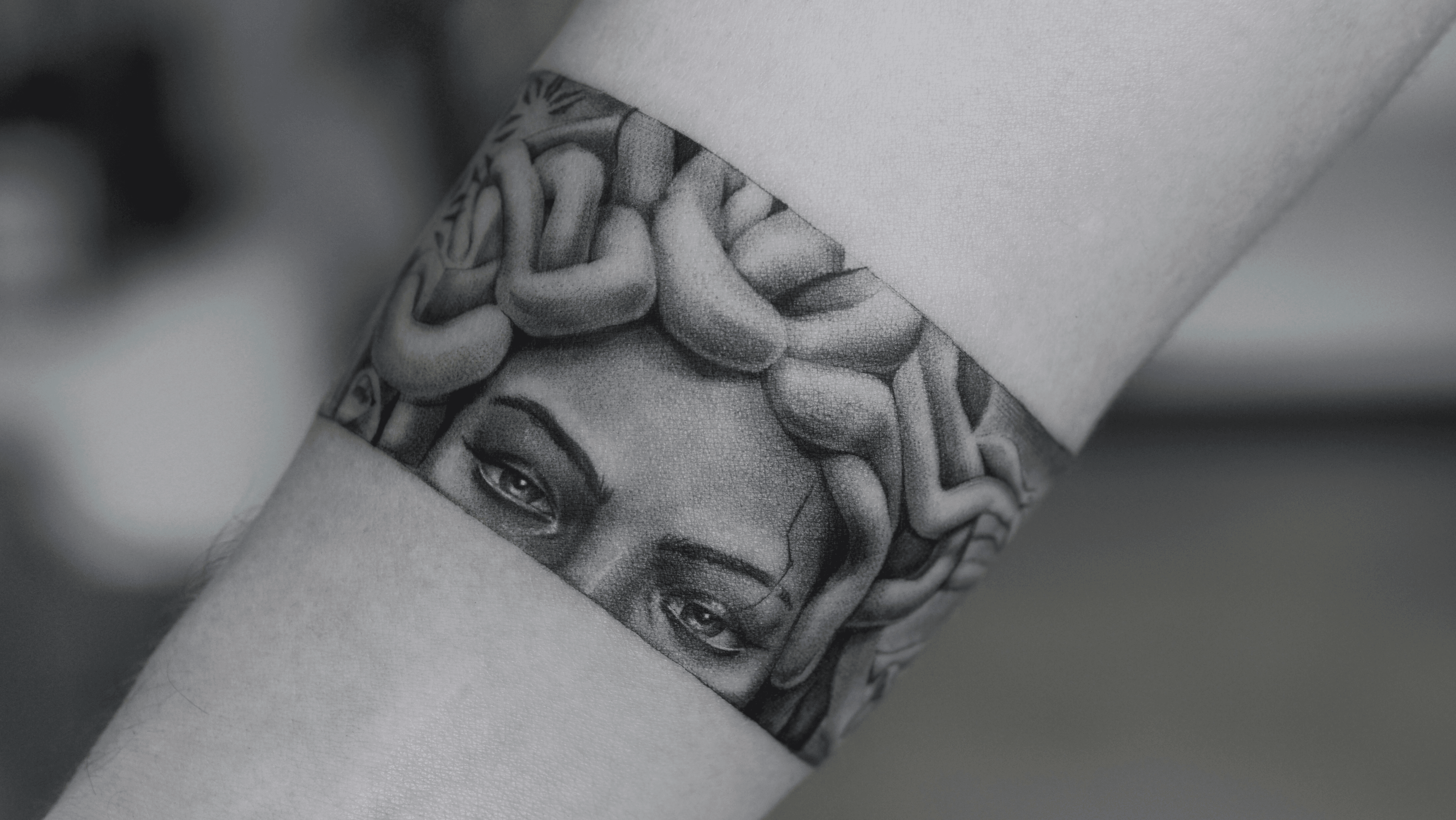 𝘾𝙝𝙚𝙣𝙣𝙖𝙞 𝙗𝙚𝙨𝙩 𝙩𝙖𝙩𝙩𝙤𝙤 𝙨𝙩𝙪𝙙𝙞𝙤 on Instagram The Medusa  tattoo can mean many things but its generally a symbol of survival  strength and overcoming assault 𝙈𝙞𝙘𝙧𝙤 𝙍𝙚𝙖𝙡𝙞𝙨𝙩𝙞𝙘 𝙏𝙖𝙩𝙩𝙤𝙤  𝙙𝙤𝙣𝙚 𝙗𝙮 𝘼𝙧𝙖𝙫𝙞𝙣𝙙 
