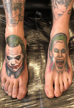 Twin Joker feet 