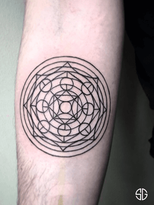 •⭕️• geometric tattoo by our resident @dr.ivo_tattoo ♾ For bookings after lockdown and info: •🌐 www.southgatetattoo.co.uk •📧 info@southgatetattoo.co.uk •📱07456415895‬(WhatsApp only) ⚡️ ⚡️ ⚡️ #circle #geometrictattoo #finelinetattoo #circletattoo #SGTattoo #southgatetattoo #southgatesgtattoo #northlondon #southgate #northlondontattoo #londontattoo #london