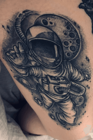 Into Space #astronaut #space #blackwork #healed #stars #moon #leg #myown 