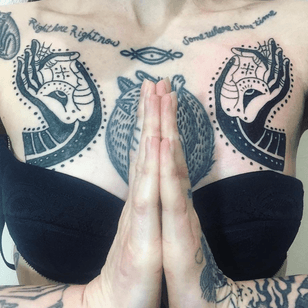 Chest mudra tattoos by Ben aka tenderloin television <3 third eye tattoo on chest above fingers is by Or Kantor <3 #tenderlointelevision #orkantor #mudra #thirdeye #buddhisttattoo #buddhatattoo 