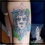 Tatuaje León, estilo nuevo tradicional y acuarela 🦁 #newtraditionallion #liontattoos #watercolortattoos 