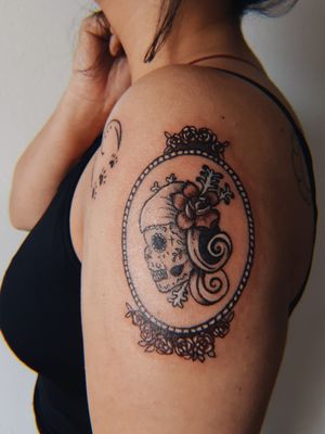 Pin up tattoo #ink #inked #inkedup #inkedlife #inkedwoman #inkedgirl #tattoowoman #tattoogirl #womenempowerment #girlspower #femaletattoo #femaletattooist #ensenada #bajacalifornia #mexico 