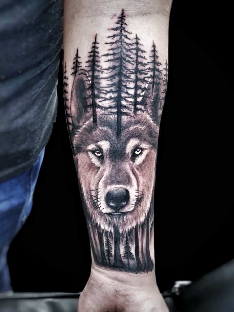 Tattoo uploaded by Ciro • #lobo #wolf #antebrazo #muñeca • Tattoodo