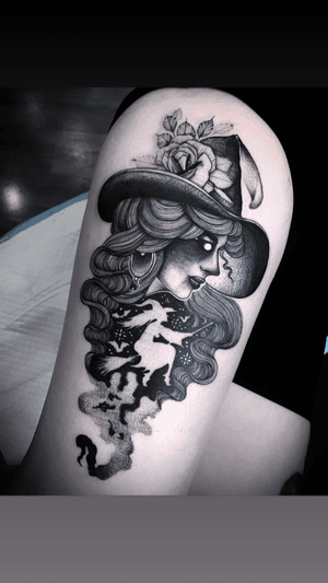 Witch tattoo by Nate Silverii aka hungryhearttattoos #NateSilverii #hungryhearttattos #witch #floral #broom #flying #sky #witchhat #illustrative #ladyhead #portrait