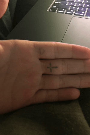 Small finger tattoos