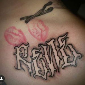#Letteringtattoo #lettering Rene i tatted my wife my name we both have similar style names on each other Rene Patino 2108998050 hmu 24/7 my instagram name is Playboysatxnovakynkynangel@gmail