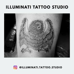 BUITRE TATTOO. . GRACIAS POR LA CONFIANZA. @_tonymoramora . #tattoo #ink #tatuajes #buitres #vultures #blackwork #finelinetattoo #oldschooltattoo #traditionaltattoo  #neotraditionaltattoo #blackandgreyinkk #tattoolife