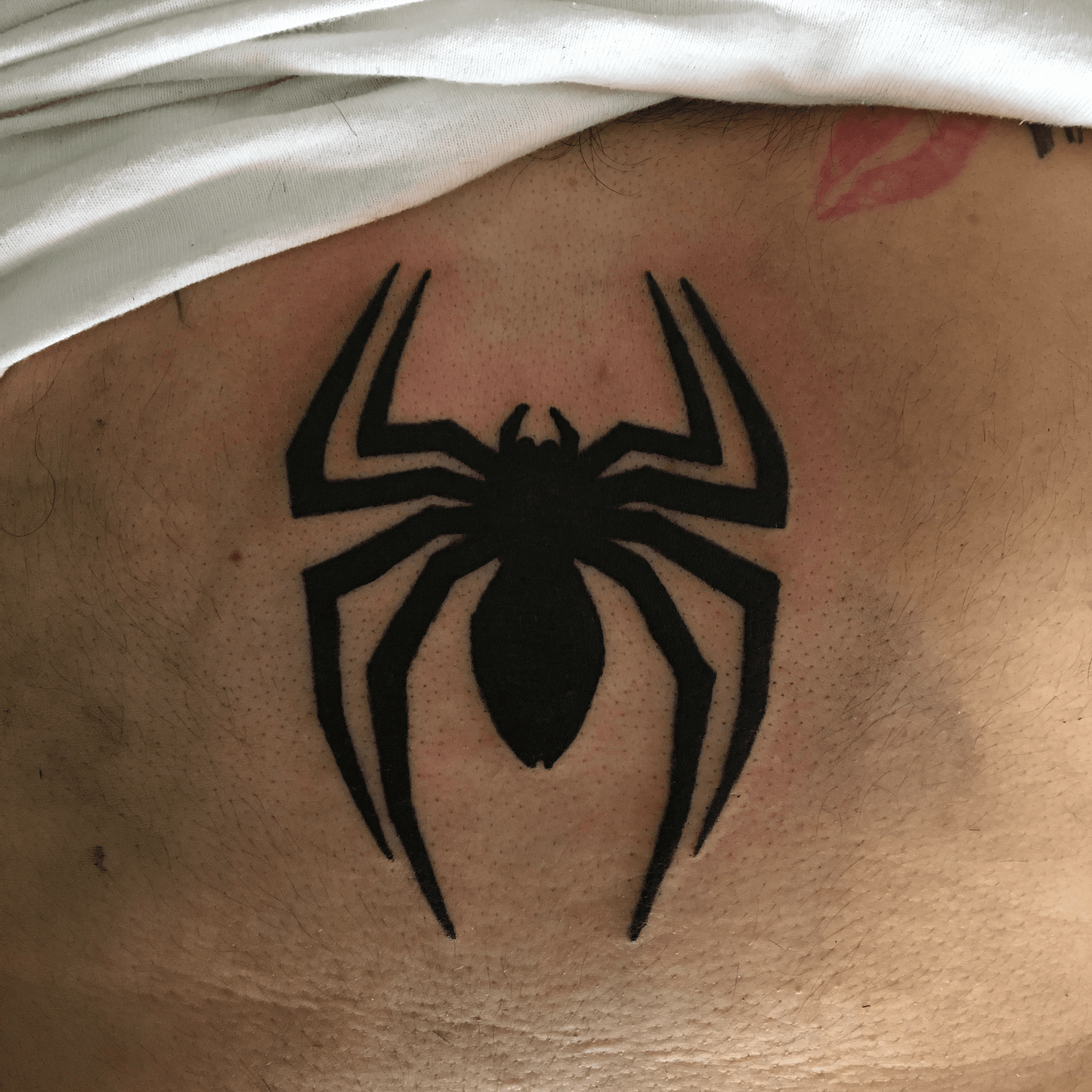 Tattoo uploaded by Louis Pastrana • Araña #Spiderman #Spidermantattoos # Araña • Tattoodo