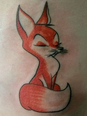 Free hand ,lisica,fox,crtano slobodnom rukom na kozi. Oko 10 cm na slabini. Tetovaza u boji Zakazivanje 0612828677 Viber @ink_ra_tattoo instagram