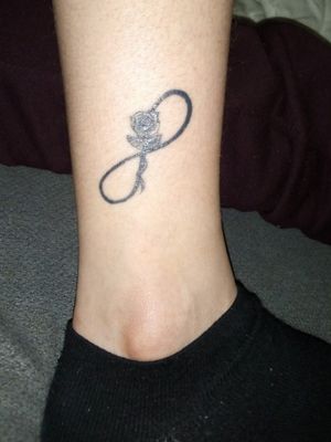 First Tattoo from Studio🌹