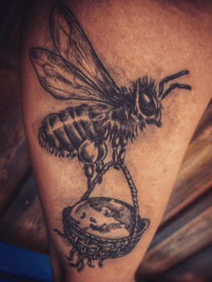World bee day 20. May 2020.🐝🤔 . Please take yourself two minutes and read the text. . I think that bee on the first picture is saying something and that is: . DON’T PLAY WITH ENVIRONMENT OF OUR PLANET, WHO IS ALREADY FALLING OUT OF THE TORN BASKET CARRIED BY THE (BEE), POLLINATORS. IT’S TIME! WE CAN STILL HELP OUR BLUE PLANET BUT SOON THERE WILL BE NO MORE SOLUTION. 😢 . Hope that picture two will never appear. Just tattooed bee without real bees and other pollinators only the memories 😢🐝. . Bees and other pollinators wild bees, bumblebees, butterflies and many others are in treath because of the environmental pollution and global warming, causing extreme weather conditions, witch are causing death in bee colonies and other kinds of pollinators. . Tattoo made by: matcap (IG)