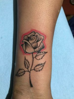 Rosa #rose #rosa #rosatatto #black #cdmx #tradicionaltattoo #tradicional #tatuadoresmexicanos