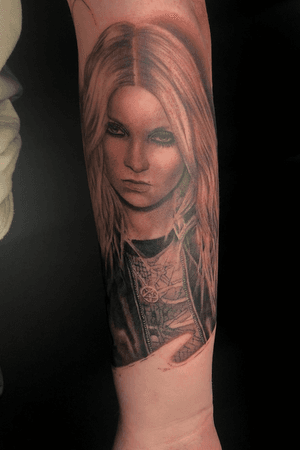 Taylor Momsen portrait to add the music sleeve. By Adam Thomas - Stafford, UK. 