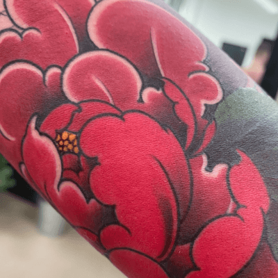 Peony power #tattoodo #killerinktattoo #japaneseink #inkjecta #inkjectapro #wearesorrymom #japanesetattoo #japanesetattooart #irezumi #irezumiart #irezumitattoo #tattoo_composition #tattoo_art_worldwide 