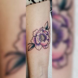 Small color splashed floral piece 