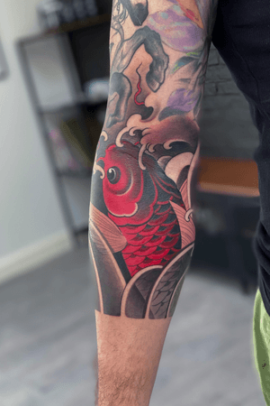 Colourful koi🔴 ......#tattoodo #killerinktattoo #japaneseink #inkjecta #inkjectapro #wearesorrymom #japanesetattoo #japanesetattooart #irezumi #irezumiart #irezumitattoo #tattoo_composition #tattoo_art_worldwide 