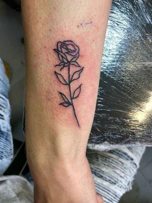 #rose#rosetattoo#tatto#line#linetattoo