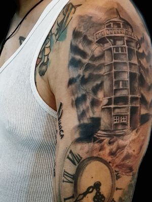 Un pequeño faro Si les gusta mi trabajo compartan así me ayudarian a que mas chequen mis trabajos  Tenemos citas disponibles A puerta cerrada en nuestro estudio en madero Citas por este medio o por what 💉4️⃣4️⃣2️⃣3️⃣5️⃣1️⃣0️⃣3️⃣5️⃣2️⃣ 📲#mayitattoo #tatuajesmexicanos #faro #tattoofaro #tattooshadow #tattooblackandgrey #tatuajesquerétaro #tatuarte #tattoo #tatuartist