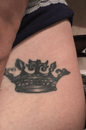 A crown for a queen!! #crowntattoo #black #mytattoo #foryou