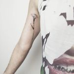 ,,🌺🌺🌺   . .#tattooart  #minitattoos #tattoobarcelona #tattooartist #tatto #barcelonatattooexpo #flowertattoo #flowers 