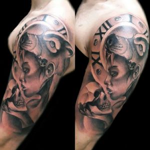 Tattoo de recién..  🖤 #tattoo #inked #ink #blackandgrey #blackandgreytattoo #girl #girltattoo #skull #skulltattoo #wolf #wolftattoo #grises #oneshot #tatuadoresargentinos #inkplay #luchotattoo #luchotattooer #pergamino 