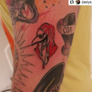 Great new tattoo from @jiasiya (ig) of a fitting plague doctor for our times.https://instagram.com/jiasiya?igshid=f82g65iov20e#finelinetattoo #PlagueDoctorTattoos #chinesetattoo #chinesestyle #coronavirustattoo