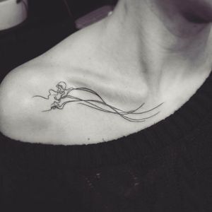 "Tenderness, thinness and lightness" for beautiful Maria (February '18)◼#тату #линии #trigram #tattoo #lines #finelines #inkedsense 