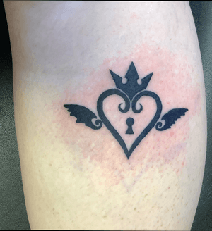 A design done in June 2020 located on the back of my right calf. It’s inspired by Kingdom Hearts and drawn by me. This emblem will eventually be expanded upon and may reference the Heartless and darker characters of the Kingdom Hearts universe. #kingdomhearts #heartless #nobodies #gamergirl #darkside 