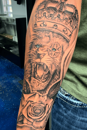 #lion #tattoo #blackamdgrey #awesome #lion 