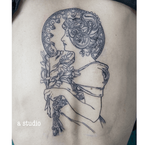 Alphonse mucha is a big inspiration here at the studio so it was kiri’s pleasure to do this piece of his original works.#fineline #alphonse #nouveau