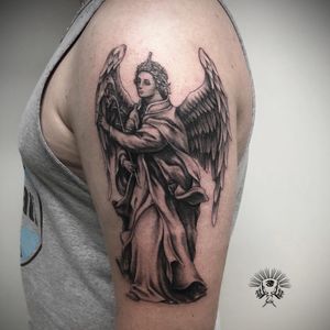 Tattoo by Brave's Tattoo Studio