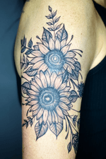 stunning sunflowers bicep piece i did for Jemma, thanks for your trust again!