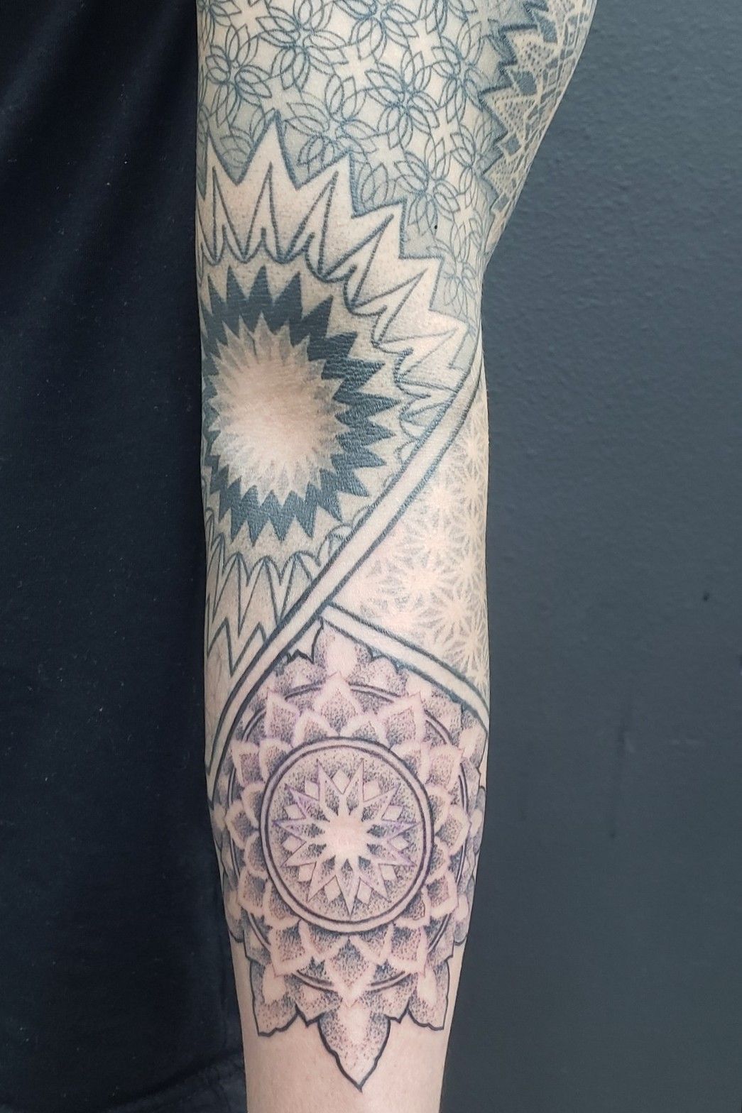 cube sleeve pointillism dot mandala tattoo sacred geometry | Mareva Lady  Tattooer
