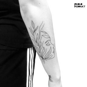 Another one for @finding_gab , thanks so much!  For appointments write me a PM or an email to pabloferrukt@iCloud.com#singlelinetattoo ....#tattoo #tattoos #blackwork #ink #inked #tattooed #tattoist #blackworktattoo #berlin #tattooberlin #singlalinewoman #minimalistictattoo #tatted #minimalistictattoo #friedrichshain #tatts #tats #moderntattoo #tattedup #inkedup#berlin #berlintattoo #berlintheppacetobe #singleline #berlintattoo #lineworktattoo #linework  #backpiece 